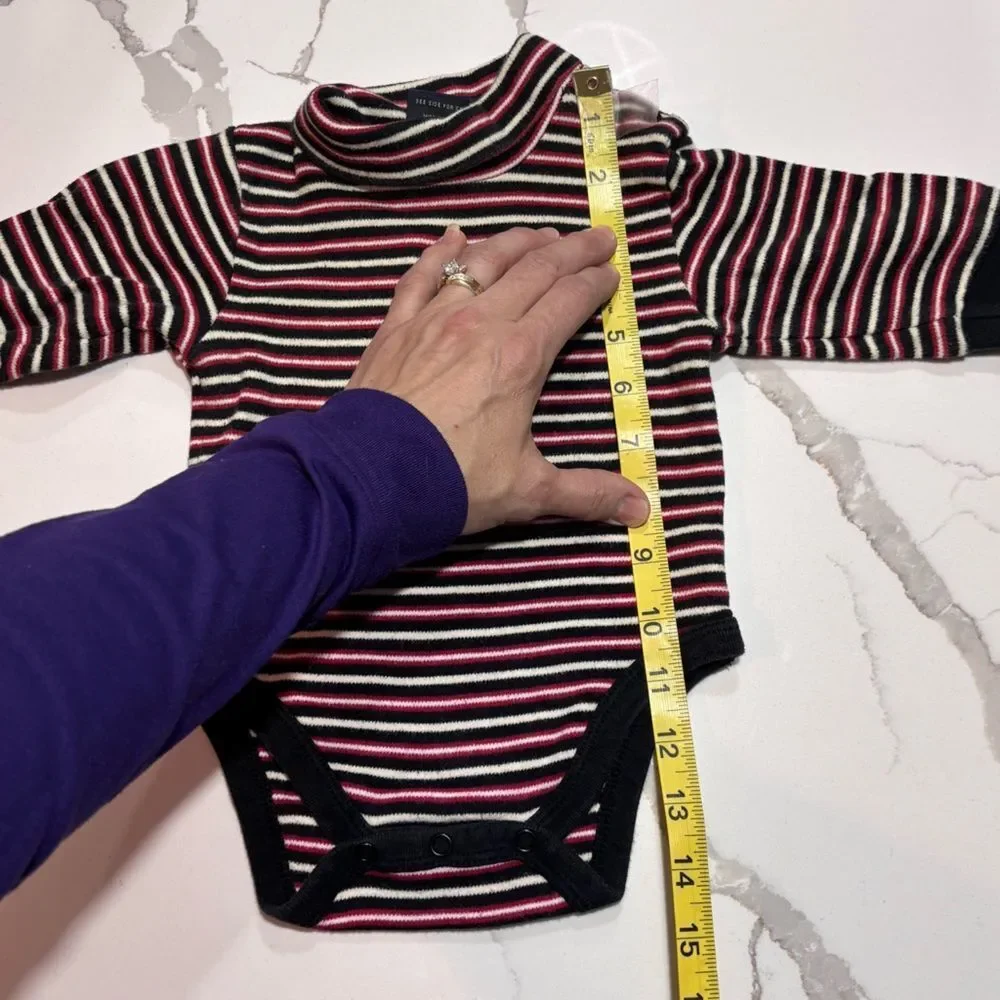 The Children’s Place | Unisex Boys Girls Red Black Striped Turtleneck Size 6-9M